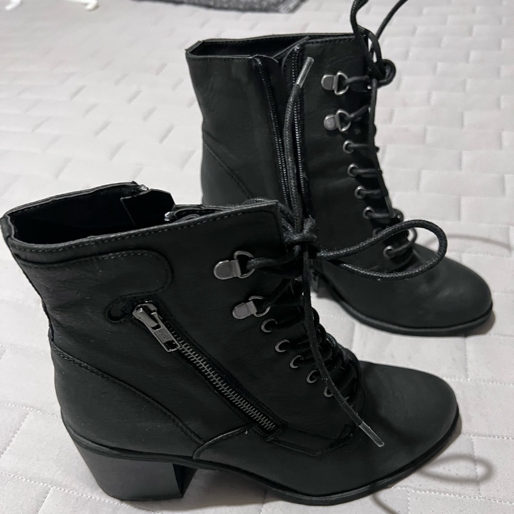 Woman Boots. New